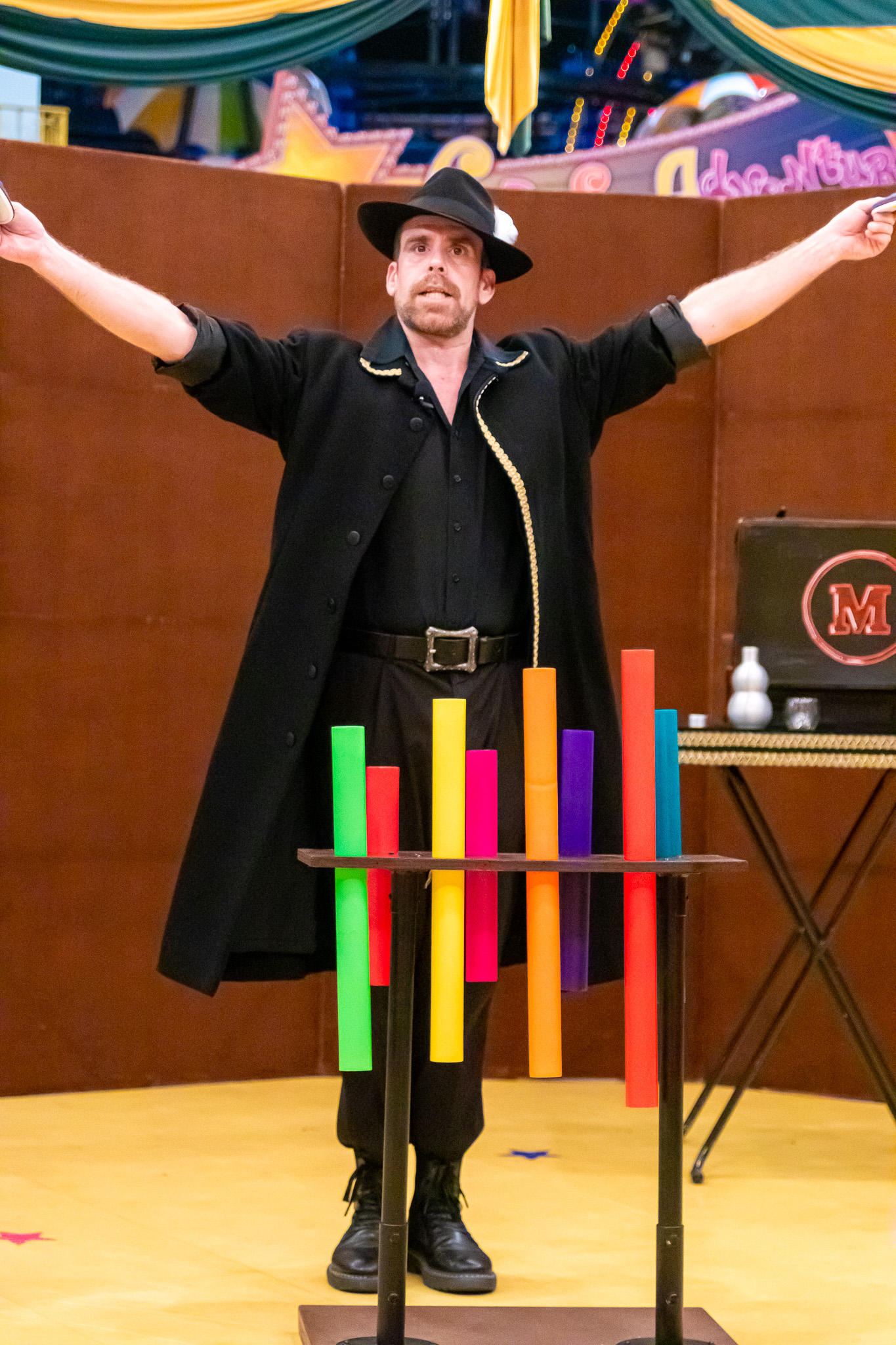 Mikelo multidisciplinary artist in a performance